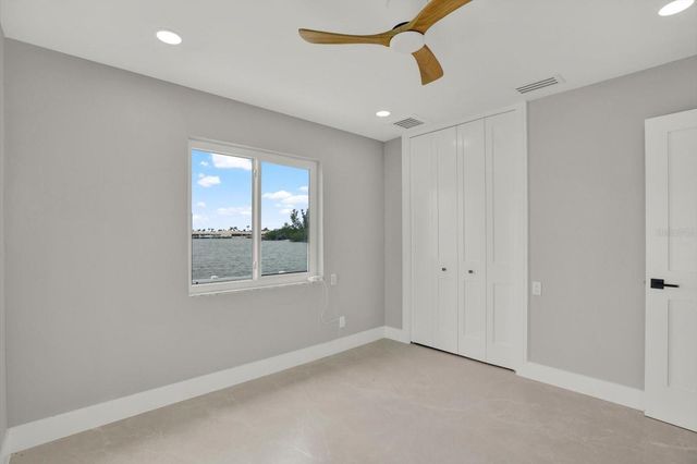 11577 48TH AVENUE N, St Petersburg, FL 33708
