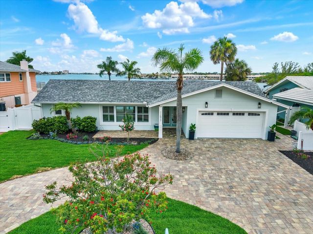 11577 48TH AVENUE N, St Petersburg, FL 33708
