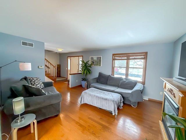 221 Overlook Terrace, Marshall, WI 53559