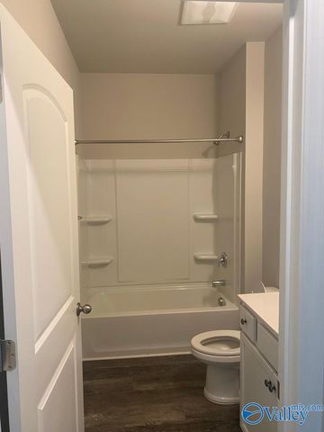 121 Rolling Green Drive, New Market, AL 35761