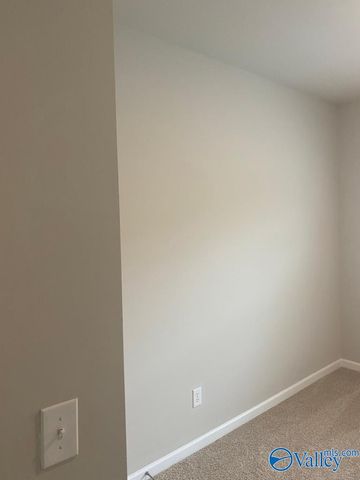 121 Rolling Green Drive, New Market, AL 35761
