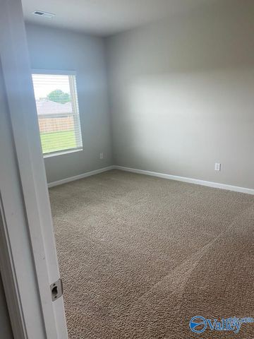 121 Rolling Green Drive, New Market, AL 35761