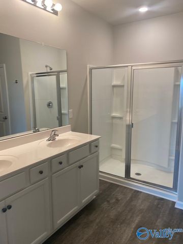 121 Rolling Green Drive, New Market, AL 35761