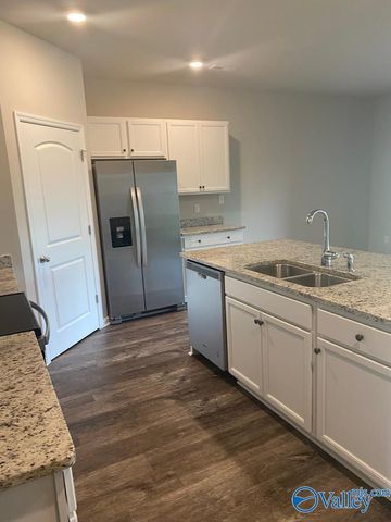 121 Rolling Green Drive, New Market, AL 35761