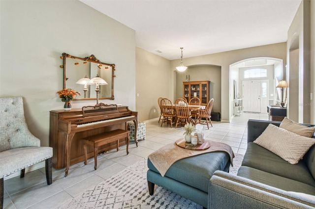 6818 PINE SPRINGS DRIVE, Wesley Chapel, FL 33545