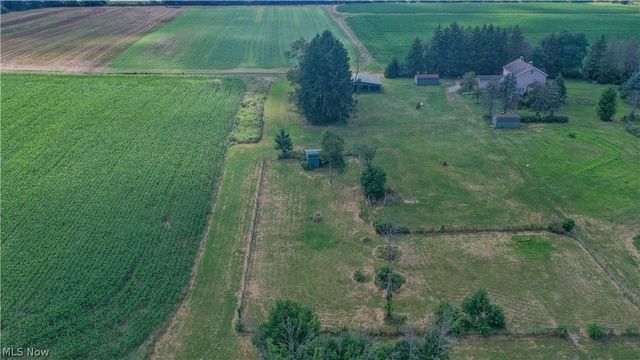 3555 W South Range Road, Columbiana, OH 44408