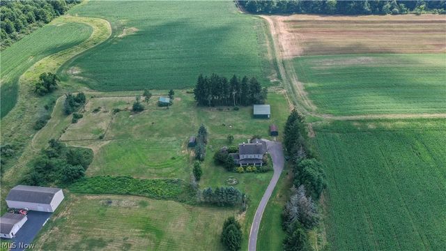 3555 W South Range Road, Columbiana, OH 44408