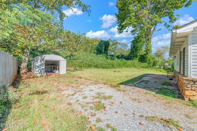 4102 Geyland Heights Rd, Knoxville, TN 37920