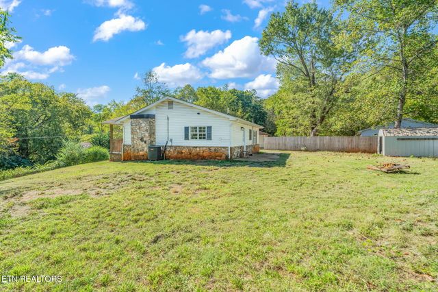 4102 Geyland Heights Rd, Knoxville, TN 37920