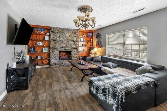 4102 Geyland Heights Rd, Knoxville, TN 37920