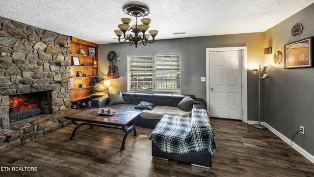 4102 Geyland Heights Rd, Knoxville, TN 37920