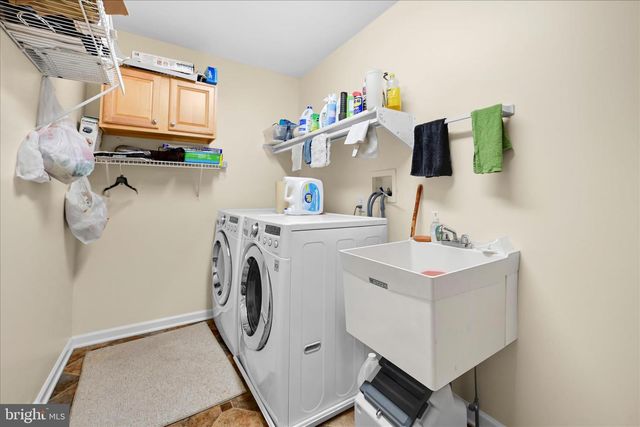 13 SPRING HILL LN, Mountville, PA 17554