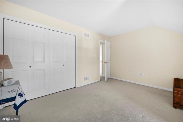 13 SPRING HILL LN, Mountville, PA 17554