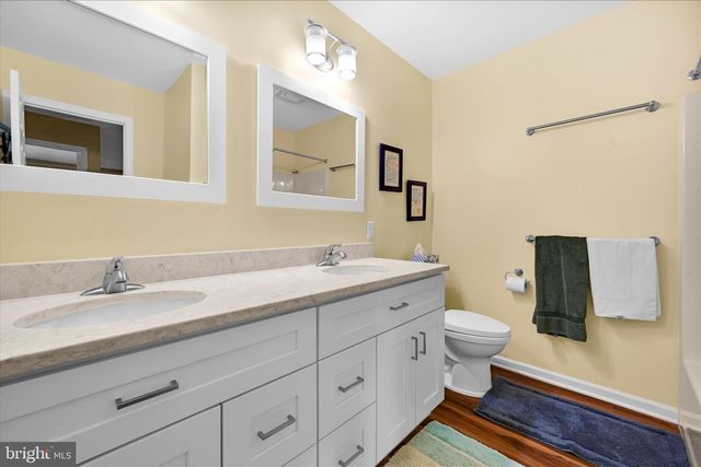 13 SPRING HILL LN, Mountville, PA 17554