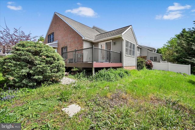13 SPRING HILL LN, Mountville, PA 17554