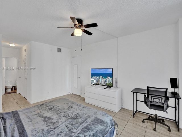 3725 S Ocean Drive 520, Hollywood, FL 33019