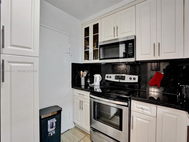 3725 S Ocean Drive 520, Hollywood, FL 33019