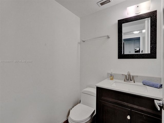 3725 S Ocean Drive 520, Hollywood, FL 33019