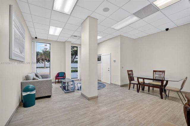 3725 S Ocean Drive 520, Hollywood, FL 33019