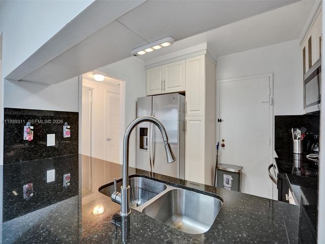 3725 S Ocean Drive 520, Hollywood, FL 33019