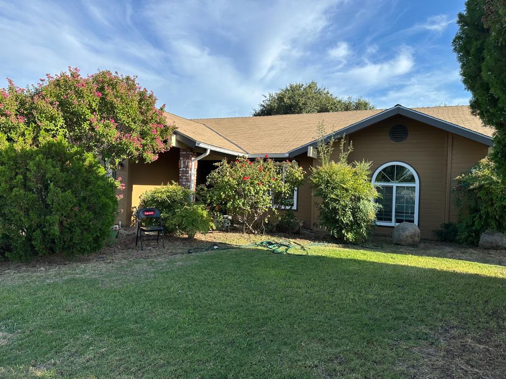 2119 Magnolia, Sanger, CA 93657