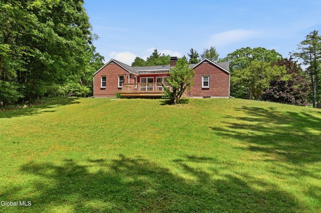287 Thais Road, Sand Lake, NY 12018