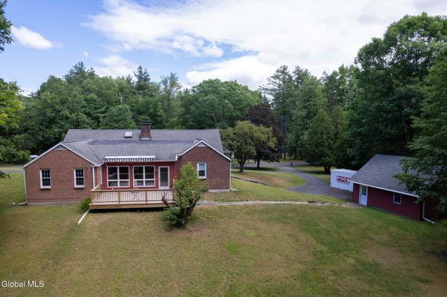 287 Thais Road, Sand Lake, NY 12018