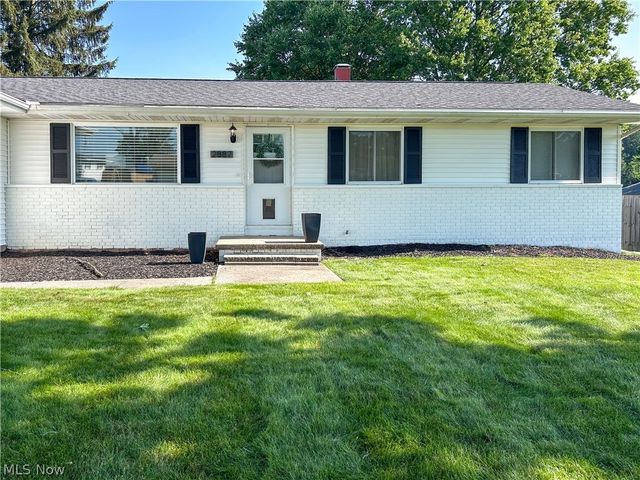 2887 Greenridge Road, Norton, OH 44203
