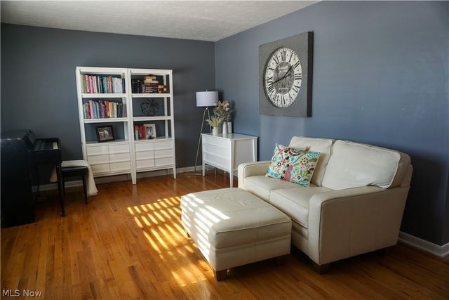 2887 Greenridge Road, Norton, OH 44203