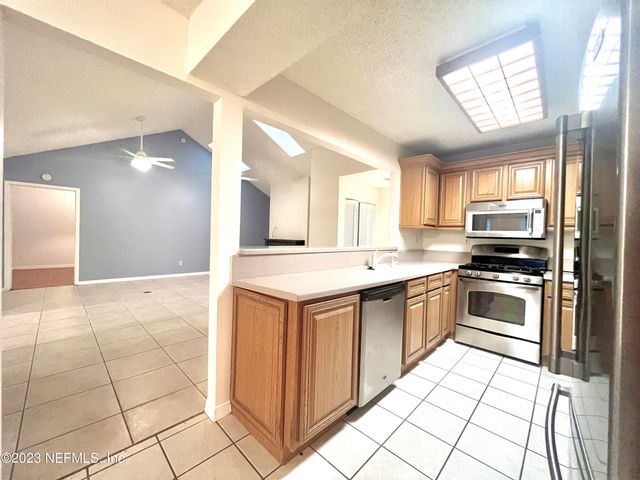 108 N LAKE Circle, St. Augustine, FL 32084