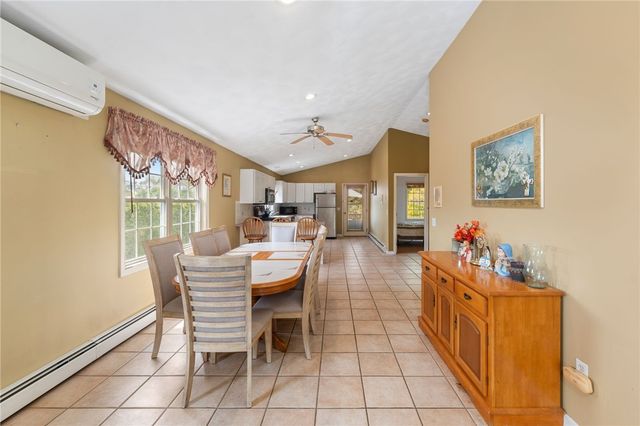 43 Royal Avenue, Cranston, RI 02920