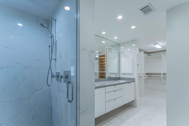 2929 Buffalo Speedway A404, Houston, TX 77098