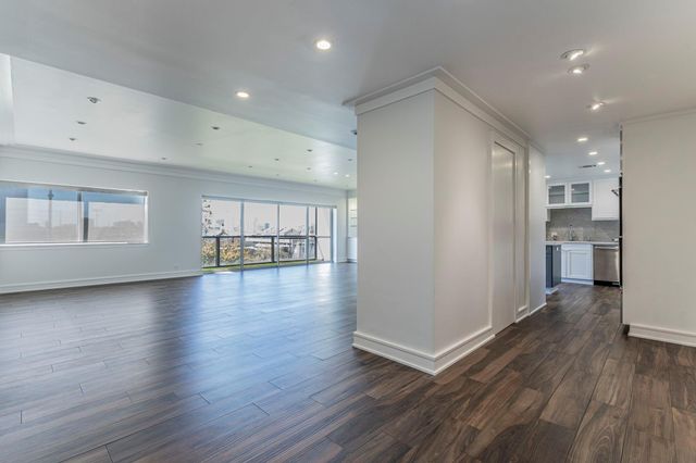 2929 Buffalo Speedway A404, Houston, TX 77098