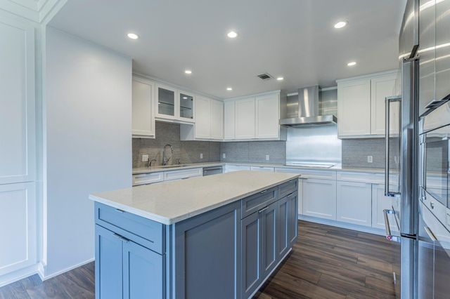 2929 Buffalo Speedway A404, Houston, TX 77098