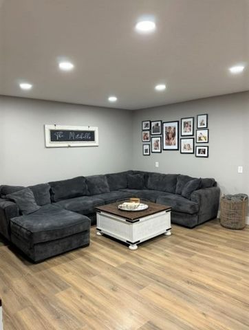 1755 280th Street, Winterset, IA 50273