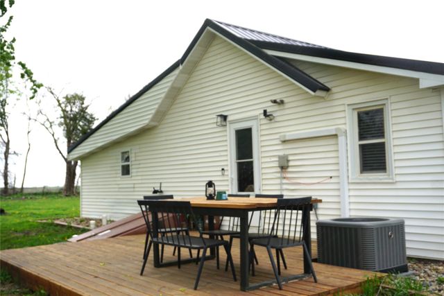 1755 280th Street, Winterset, IA 50273