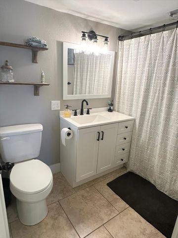 1755 280th Street, Winterset, IA 50273