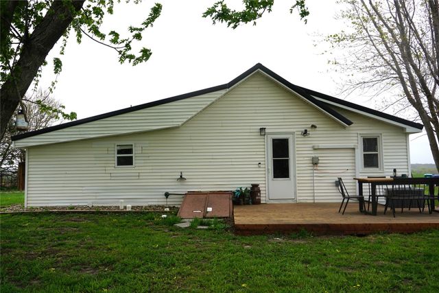 1755 280th Street, Winterset, IA 50273