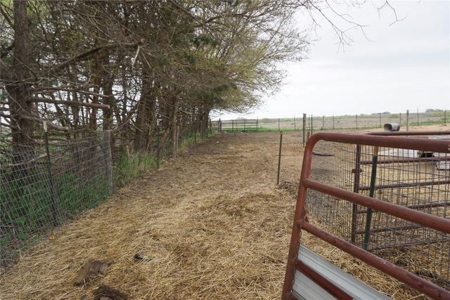 1755 280th Street, Winterset, IA 50273