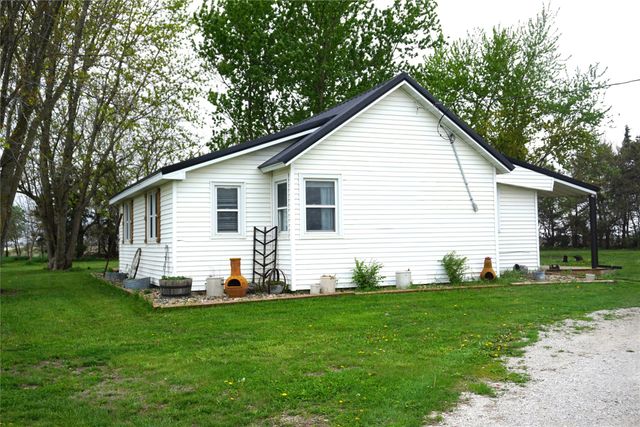 1755 280th Street, Winterset, IA 50273