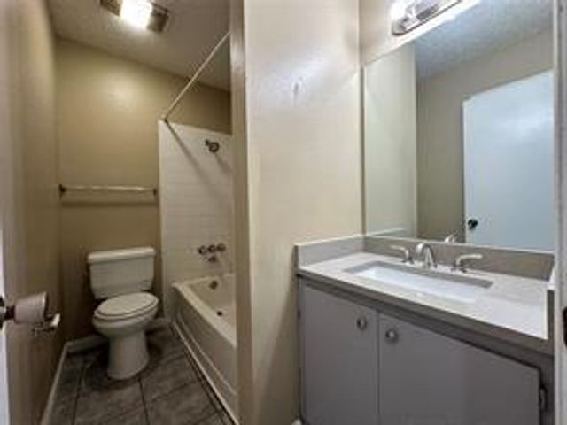 4607 E 12th ST 1, Austin, TX 78721