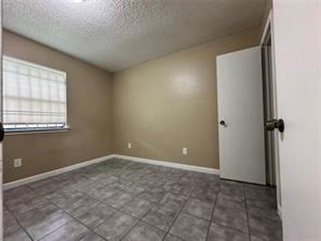 4607 E 12th ST 1, Austin, TX 78721