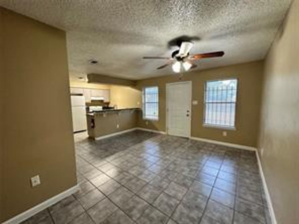 4607 E 12th ST 1, Austin, TX 78721