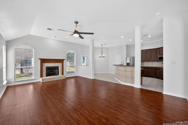 1115 Willow Knoll, San Antonio, TX 78258