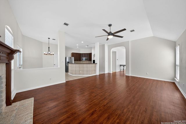 1115 Willow Knoll, San Antonio, TX 78258