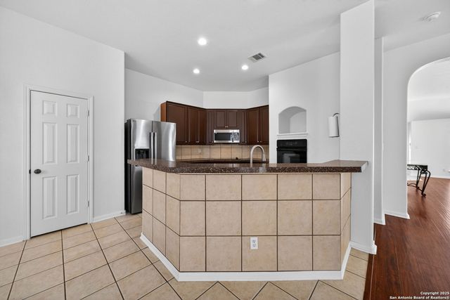 1115 Willow Knoll, San Antonio, TX 78258