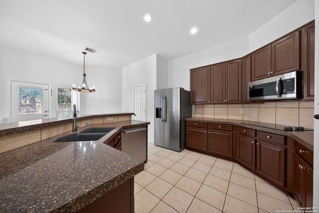 1115 Willow Knoll, San Antonio, TX 78258