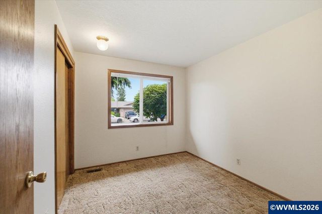 4844 San Antonio Ct NE, Salem, OR 97305