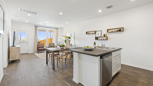 181 B HARRISON XING, Uhland, TX 78640