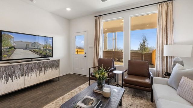 181 B HARRISON XING, Uhland, TX 78640